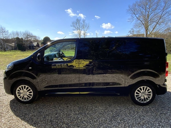 Used Vauxhall Vivaro 2023 for sale - 74162646: Photo 10