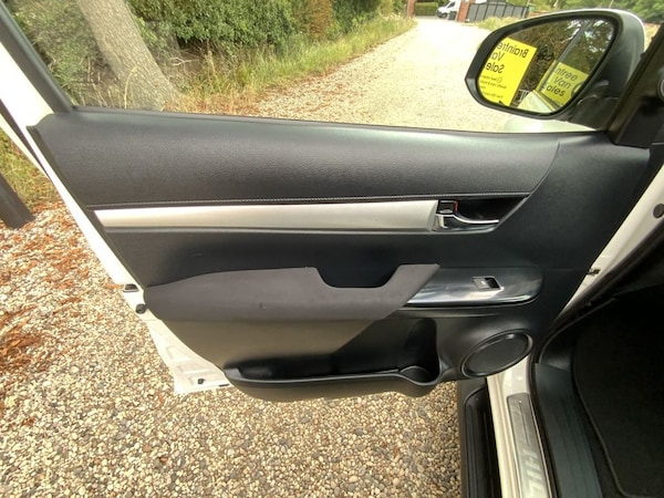 Used Toyota Hilux 2021 for sale - 74659492: Photo 14