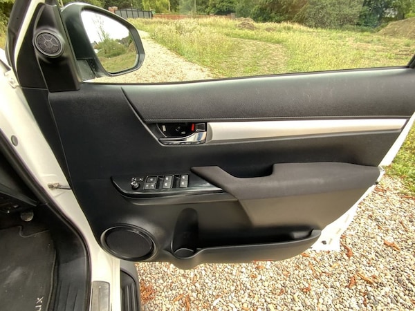 Used Toyota Hilux 2021 for sale - 74659492: Photo 24