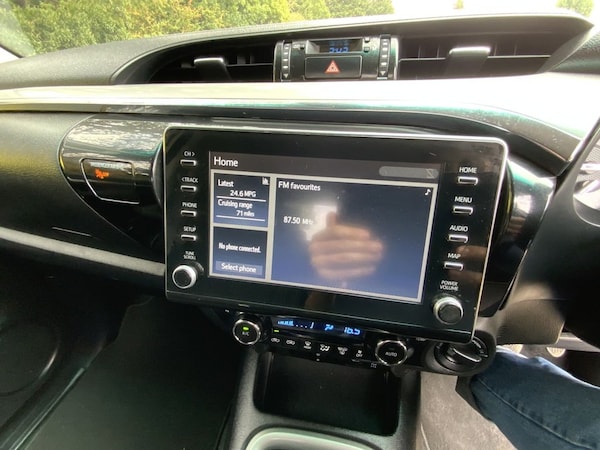 Used Toyota Hilux 2021 for sale - 74659492: Photo 43