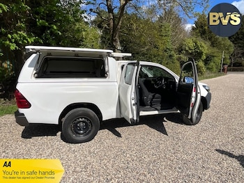 Used Toyota Hilux 2018 for sale - 78306207: Photo