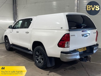 Used Toyota Hilux 2023 for sale - 79250081: Photo