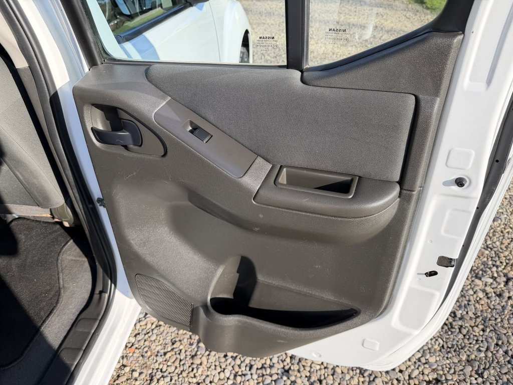 Used Nissan Navara 2014 for sale - 77614247: Photo 15