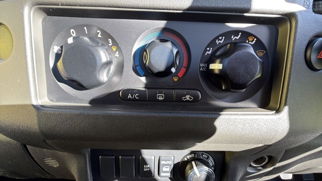 Used Nissan Navara 2014 for sale - 77614247: Photo 35