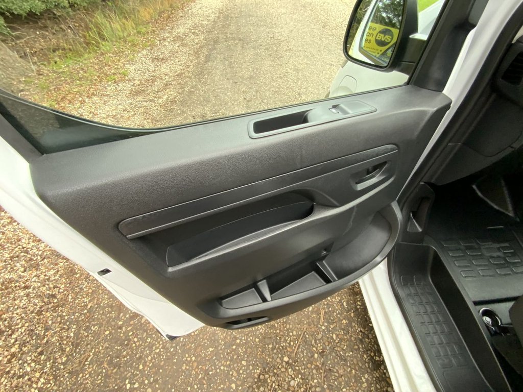 Used Vauxhall Vivaro Electric 2024 for sale - 76792262: Photo 15