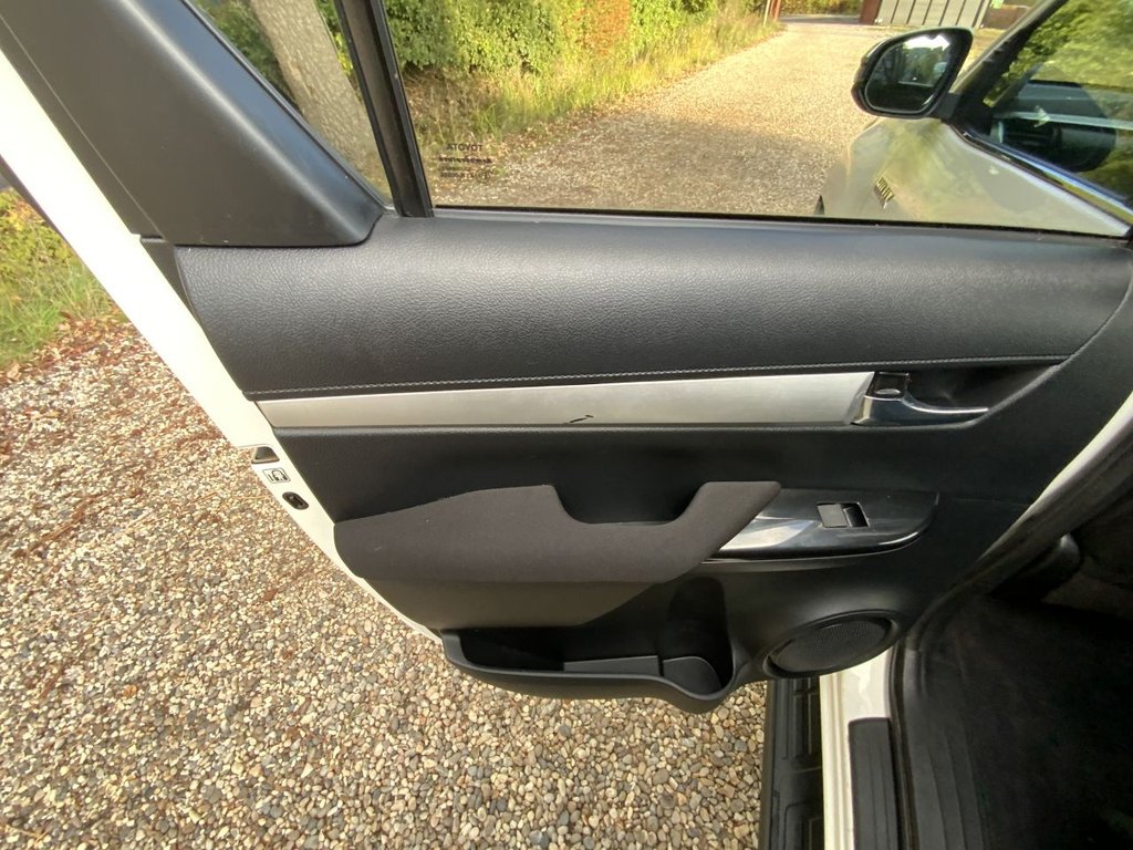 Used Toyota Hilux 2023 for sale - 76338646: Photo 15