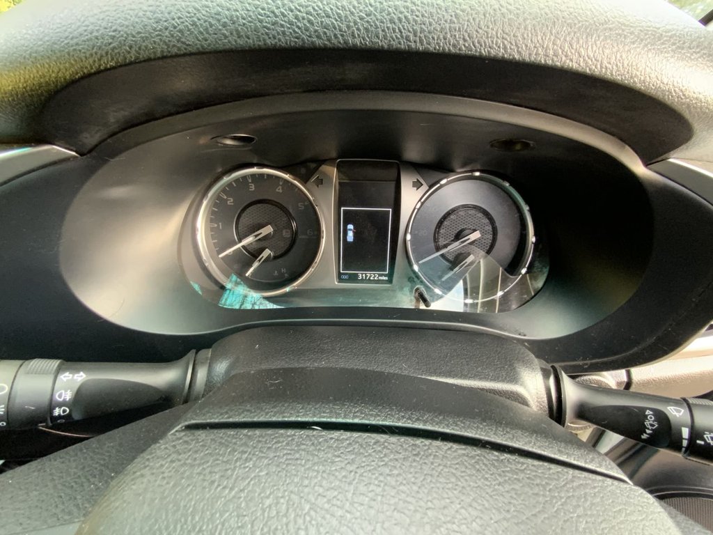 Used Toyota Hilux 2023 for sale - 76338646: Photo 21