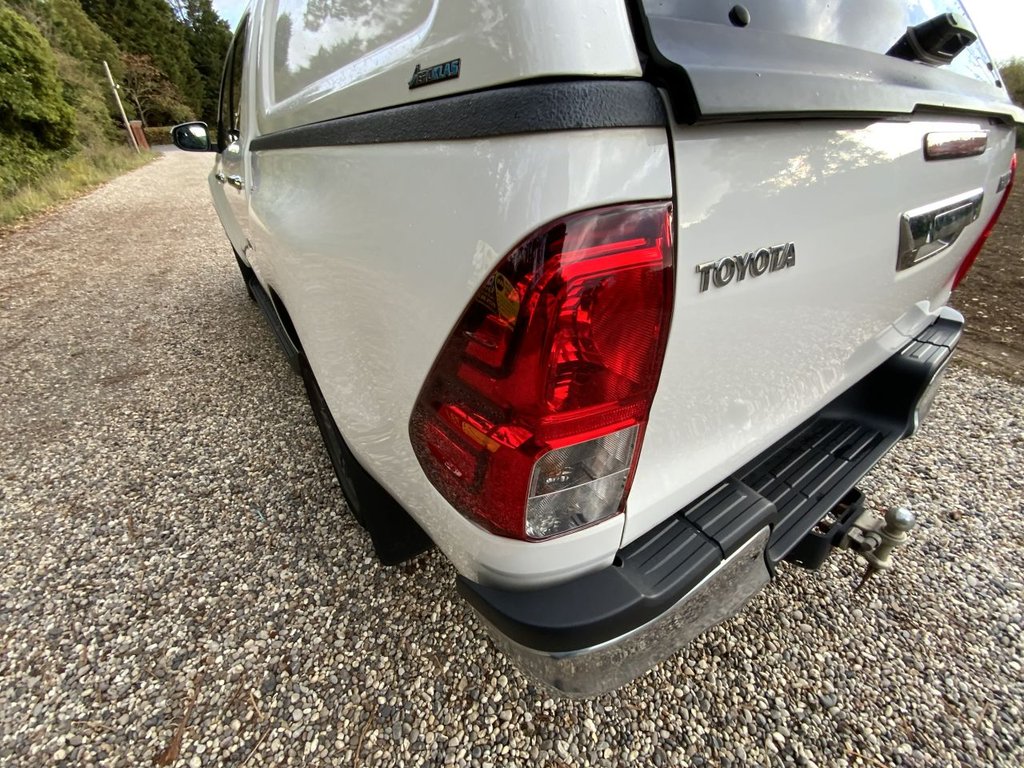 Used Toyota Hilux 2023 for sale - 76338646: Photo 49