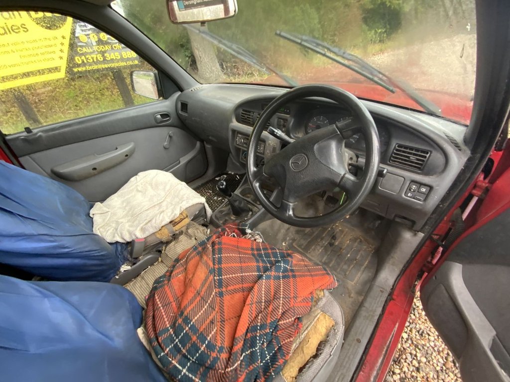 Used Mazda B2500 1999 for sale - 76474679: Photo 10