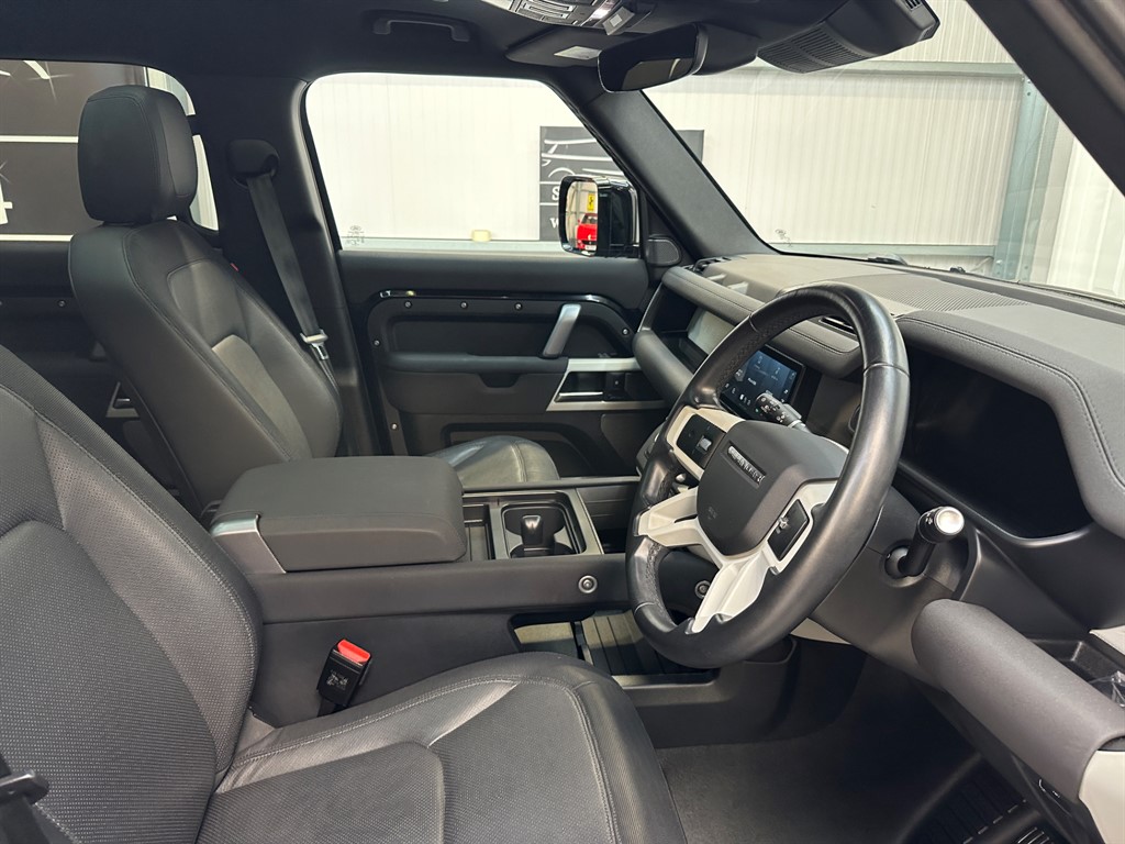 Used Land Rover Defender 2022 for sale - 76466652: Photo 18