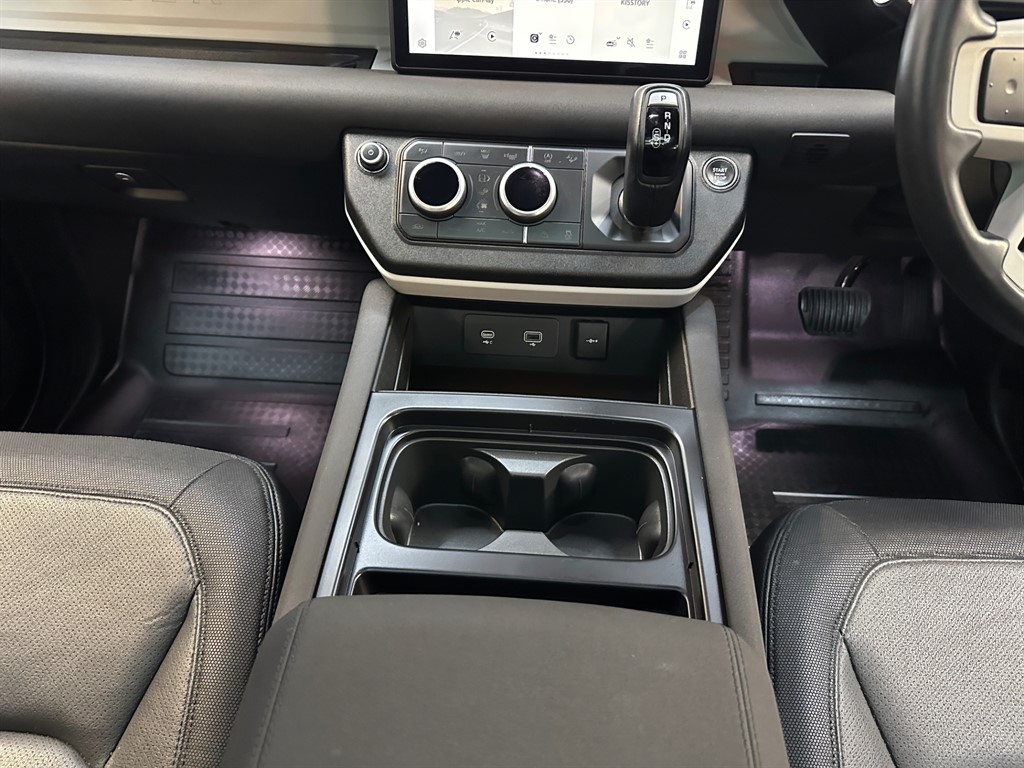 Used Land Rover Defender 2022 for sale - 76466652: Photo 25