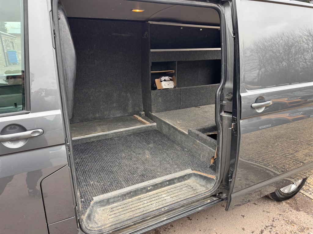 Used Volkswagen Transporter 2017 for sale - 77063548: Photo 15