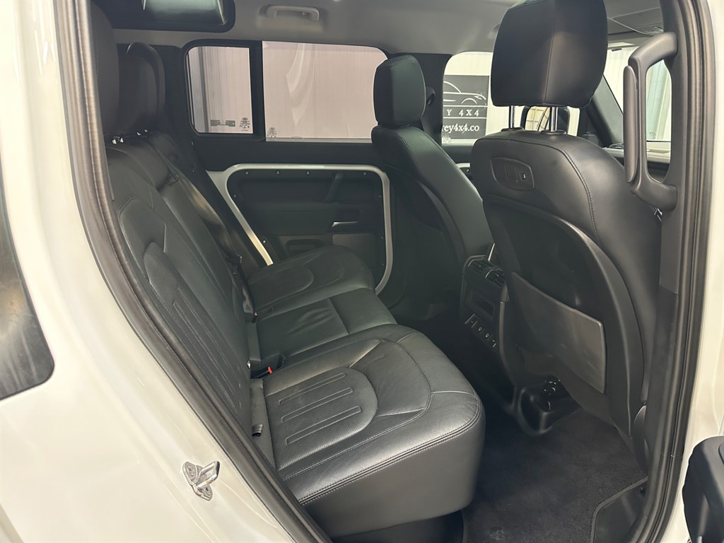 Used Land Rover Defender 110 2021 for sale - 76861967: Photo 21