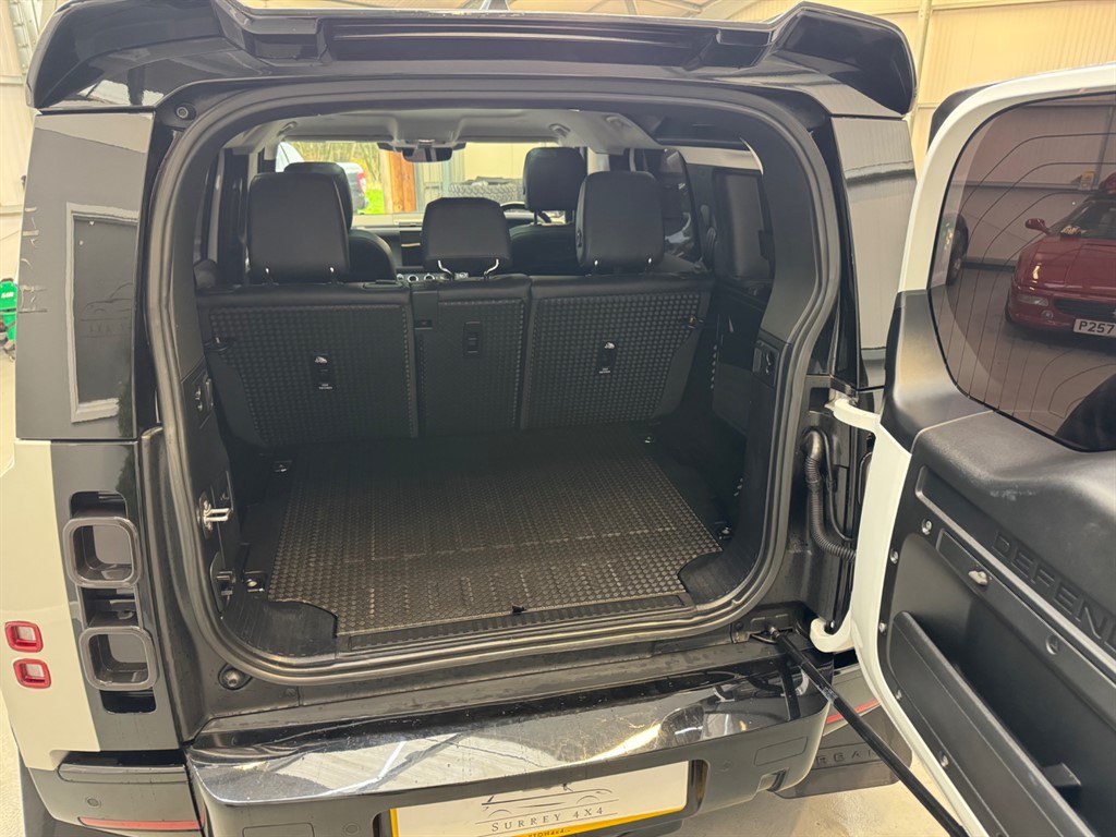 Used Land Rover Defender 110 2021 for sale - 76861967: Photo 30