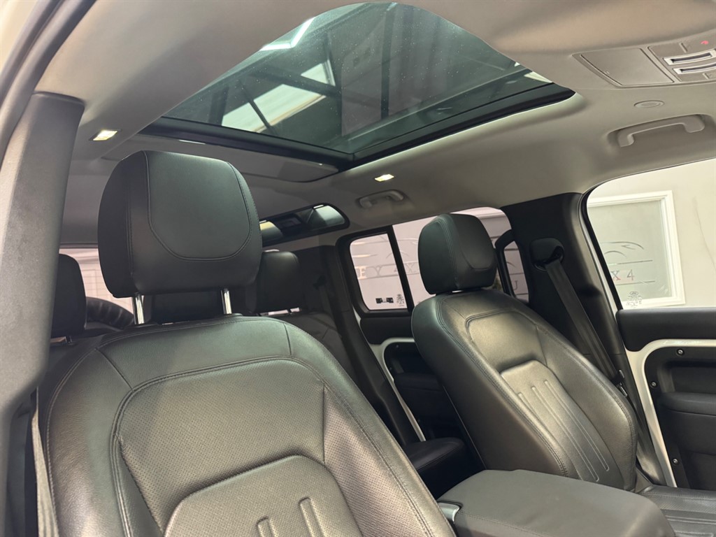 Used Land Rover Defender 110 2021 for sale - 76861967: Photo 31