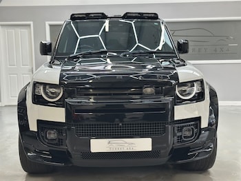 Used Land Rover Defender 110 2021 for sale - 76861967: Photo