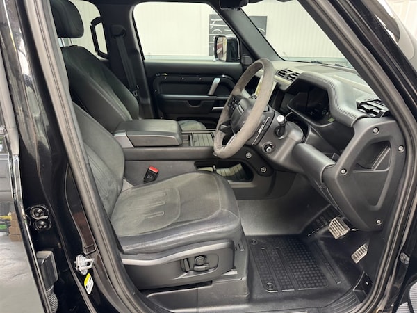 Used Land Rover Defender 110 2021 for sale - 75571770: Photo 22