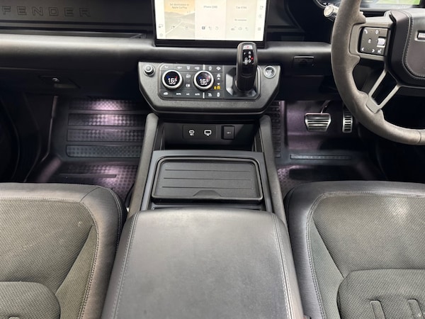 Used Land Rover Defender 110 2021 for sale - 75571770: Photo 32