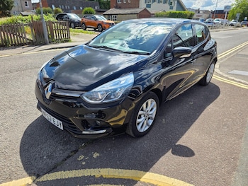 Used Renault Clio 2017 for sale - 79363392: Photo