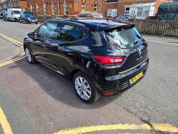 Used Renault Clio 2017 for sale - 79363392: Photo