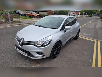 Used Renault Clio 2019 for sale - 79497080: Photo