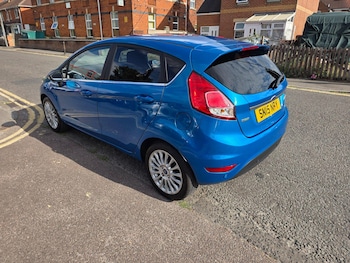 Used Ford Fiesta 2015 for sale - 79374002: Photo