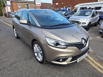 Used Renault Grand Scenic 2019 for sale - 79540822: Photo