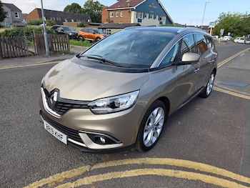 Used Renault Grand Scenic 2019 for sale - 79540822: Photo
