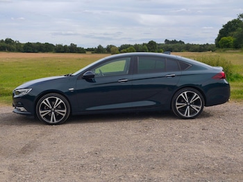 Used Vauxhall Insignia 2017 for sale - 79049030: Photo