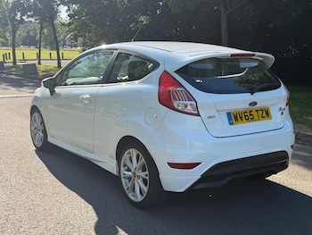 Used Ford Fiesta 2015 for sale - 79111097: Photo