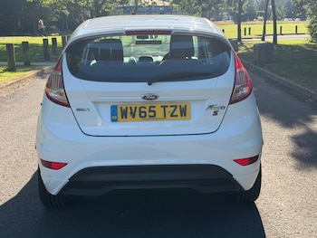 Used Ford Fiesta 2015 for sale - 79111097: Photo