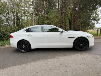 Used Jaguar XE 2016 for sale - 75994680: Photo