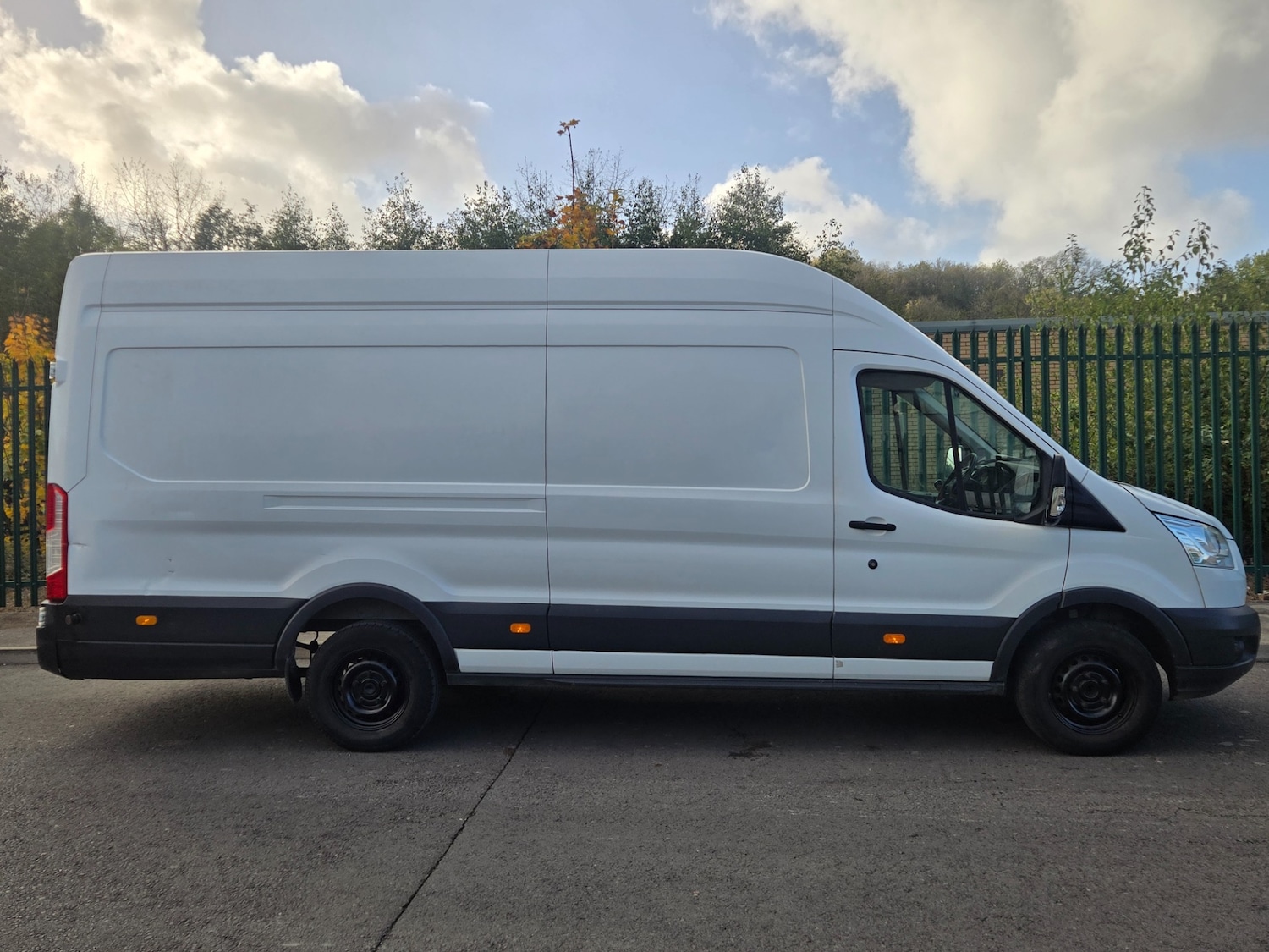 Used Ford Transit 2018 for sale - 76598587: Photo 2