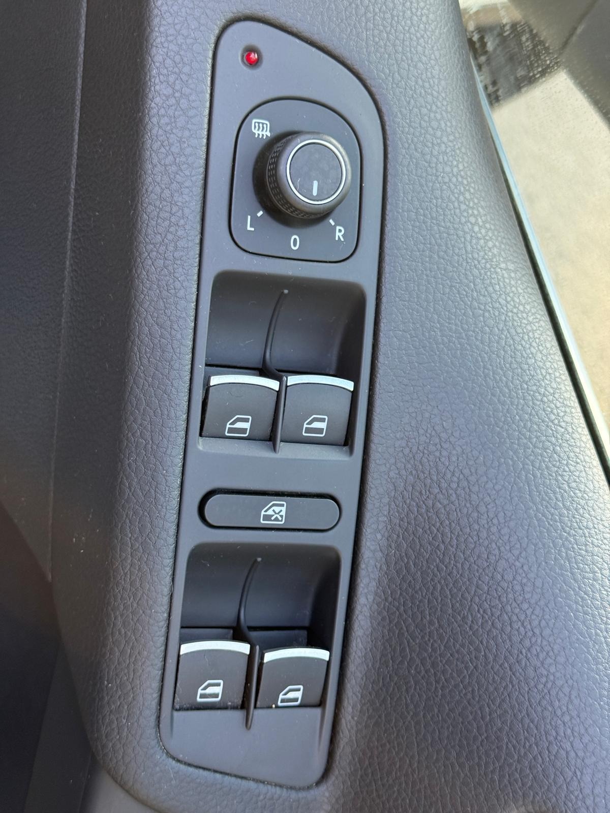 Used Volkswagen Tiguan 2015 for sale - 76238503: Photo 11