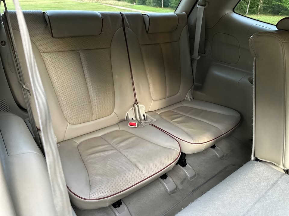 Used Hyundai Santa Fe 2009 for sale - 77597555: Photo 2