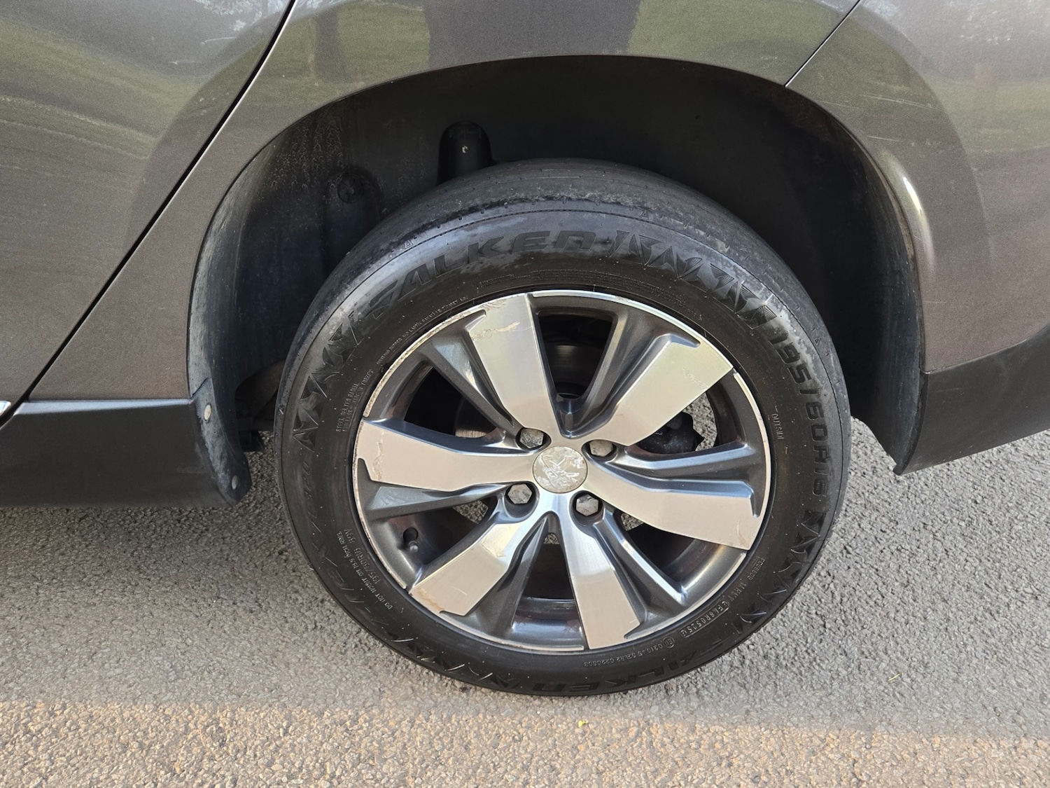 Used Peugeot 2008 2015 for sale - 78183966: Photo 10