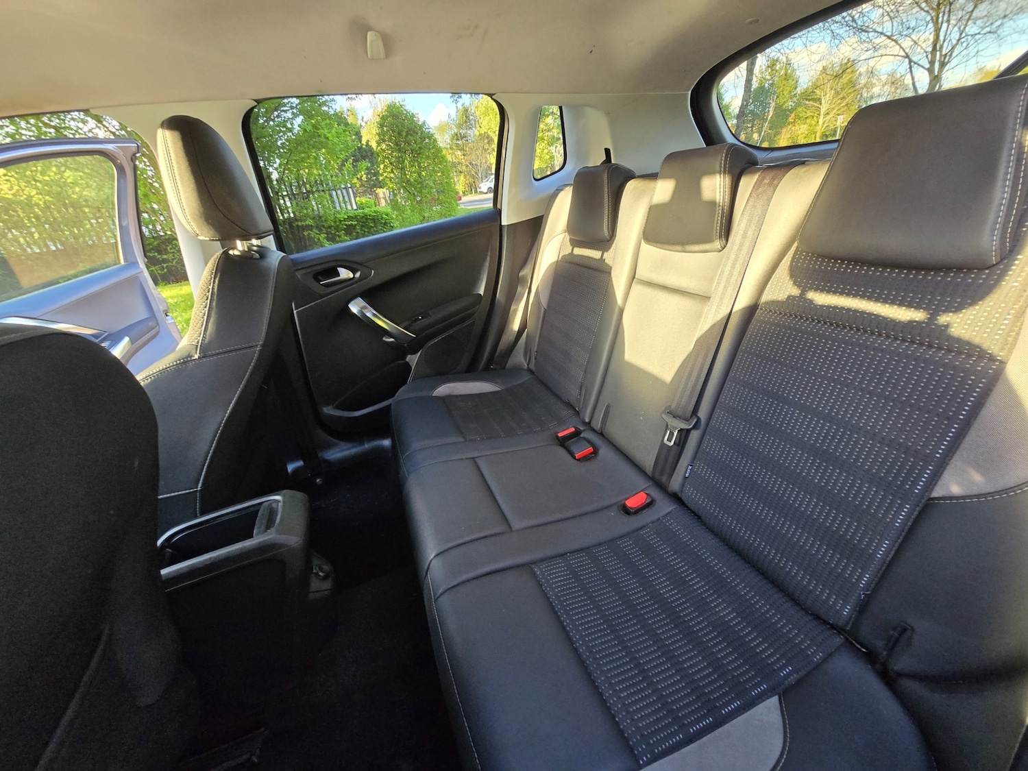 Used Peugeot 2008 2015 for sale - 78183966: Photo 12