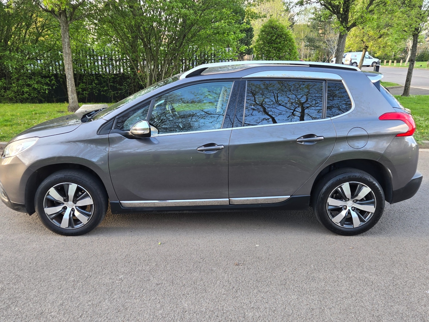 Used Peugeot 2008 2015 for sale - 78183966: Photo 5