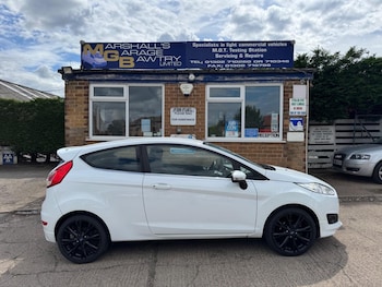 Used Ford Fiesta 2015 for sale - 75561521: Photo