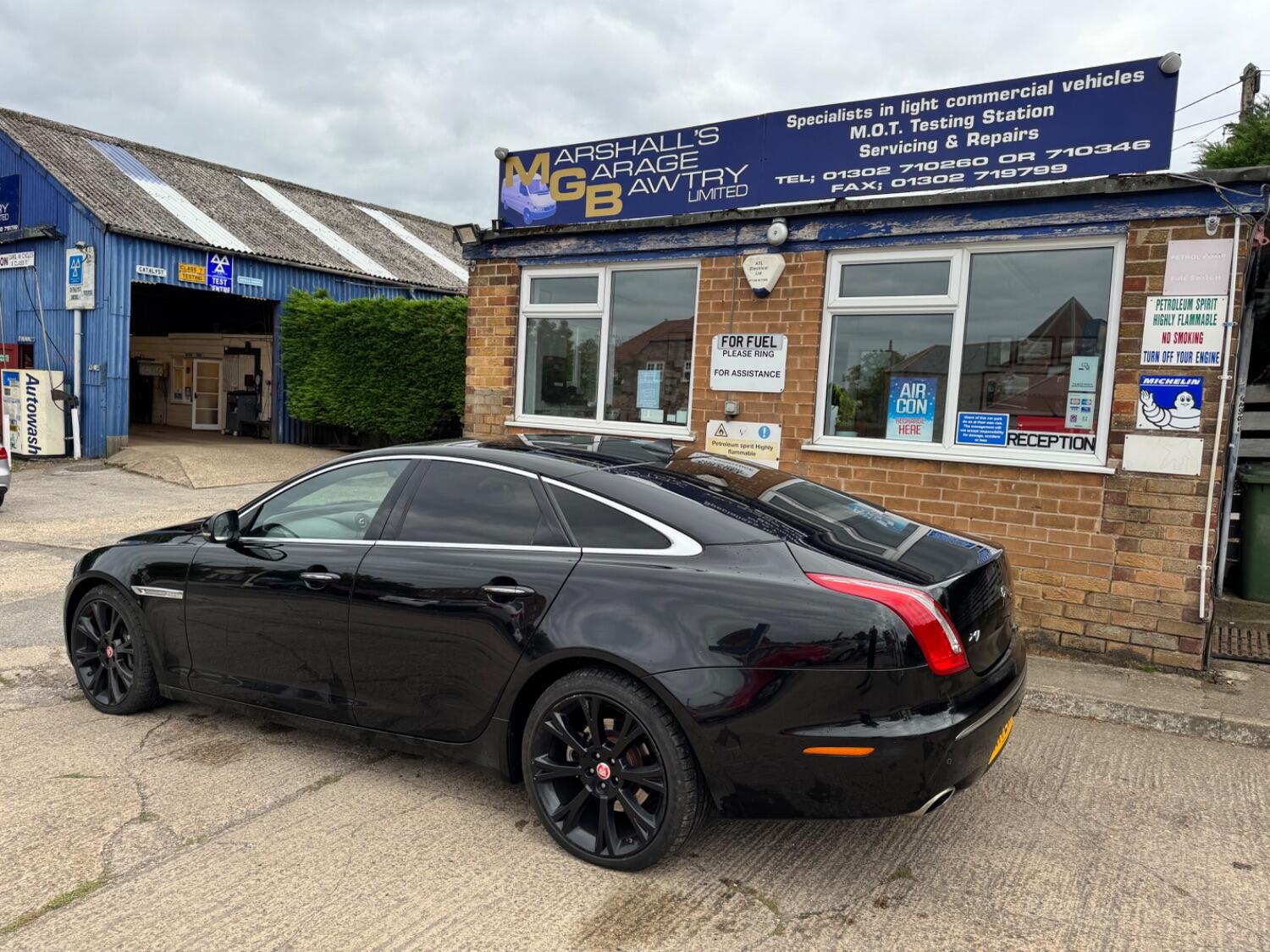 Used Jaguar XJ 2014 for sale - 76863867: Photo 3