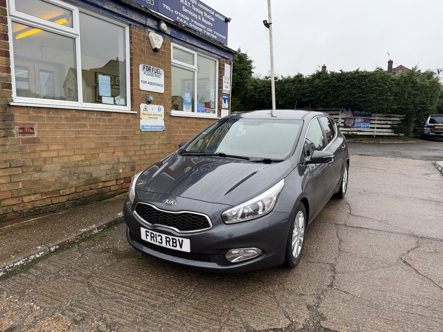 Used Kia Ceed 2013 for sale - 77385244: Photo 2