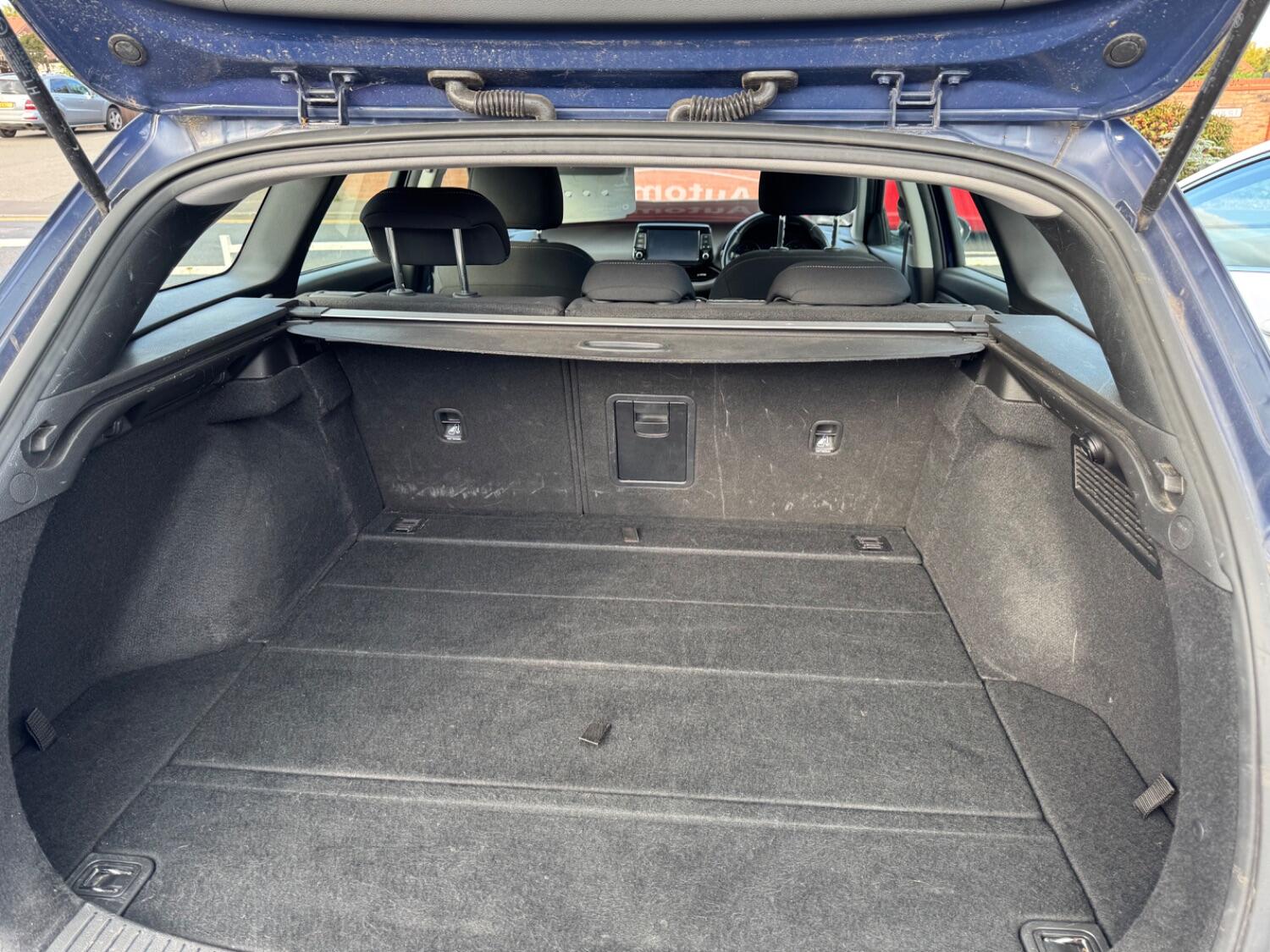 Used Hyundai i30 2020 for sale - 76120165: Photo 14