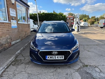 Used Hyundai i30 2020 for sale - 76120165: Photo 2