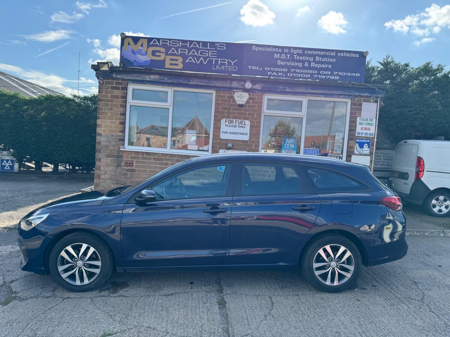 Used Hyundai i30 2020 for sale - 76120165: Photo 9