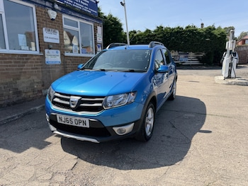 Used Dacia Sandero Stepway 2015 for sale - 79311475: Photo