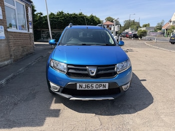 Used Dacia Sandero Stepway 2015 for sale - 79311475: Photo