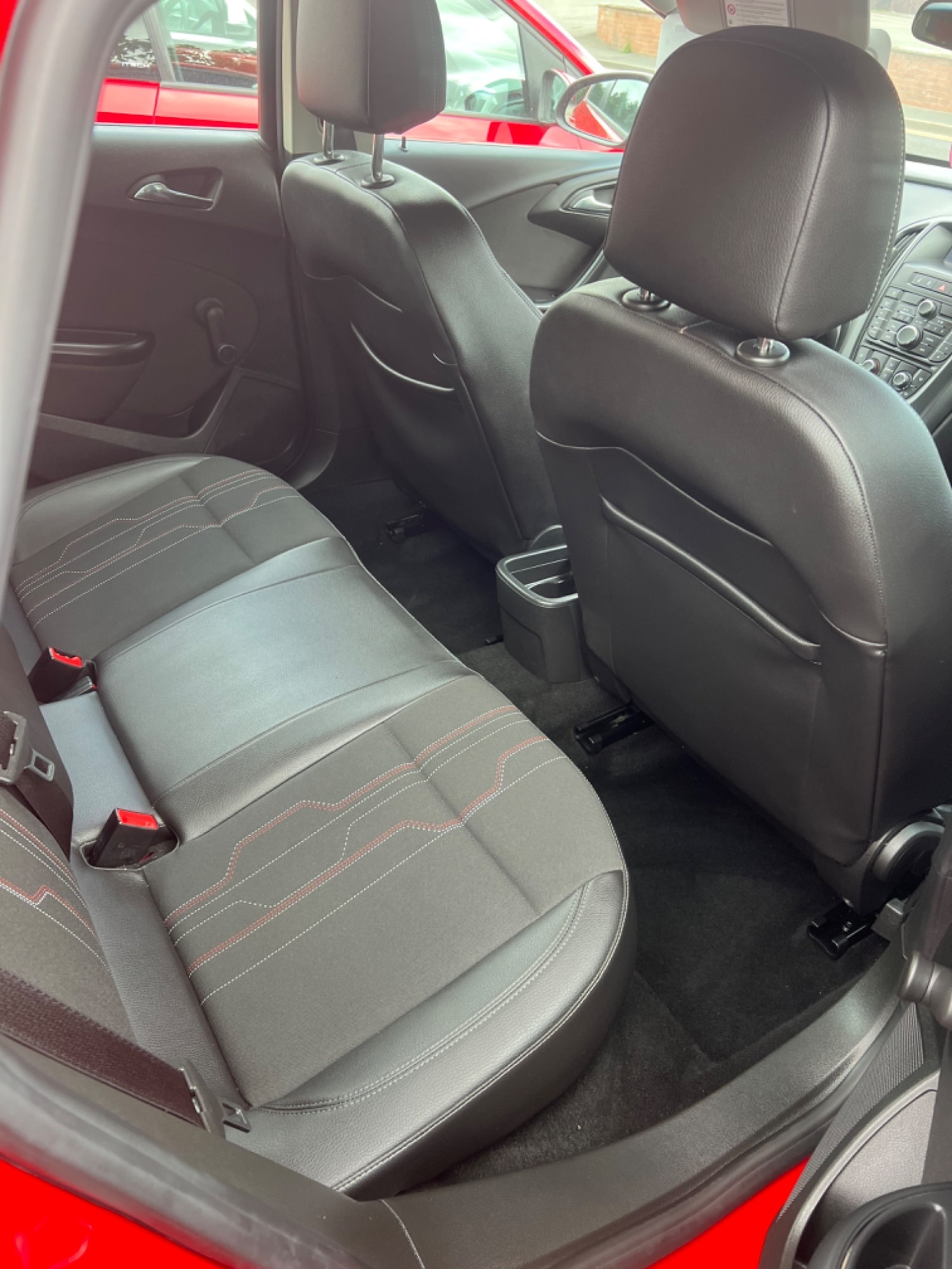 Used Vauxhall Astra 2012 for sale - 78135060: Photo 8