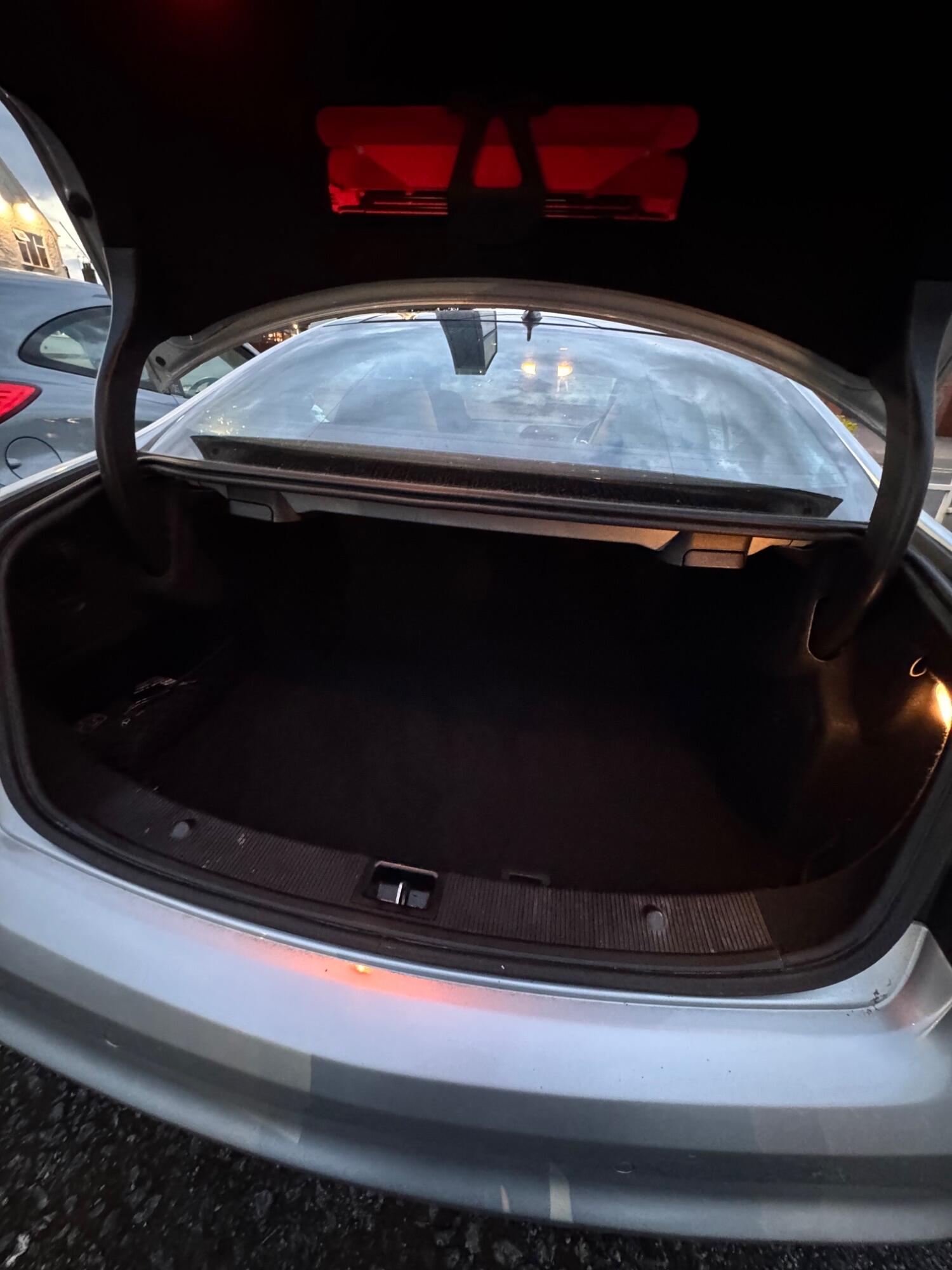 Used Mercedes-Benz E Class 2014 for sale - 77584558: Photo 16