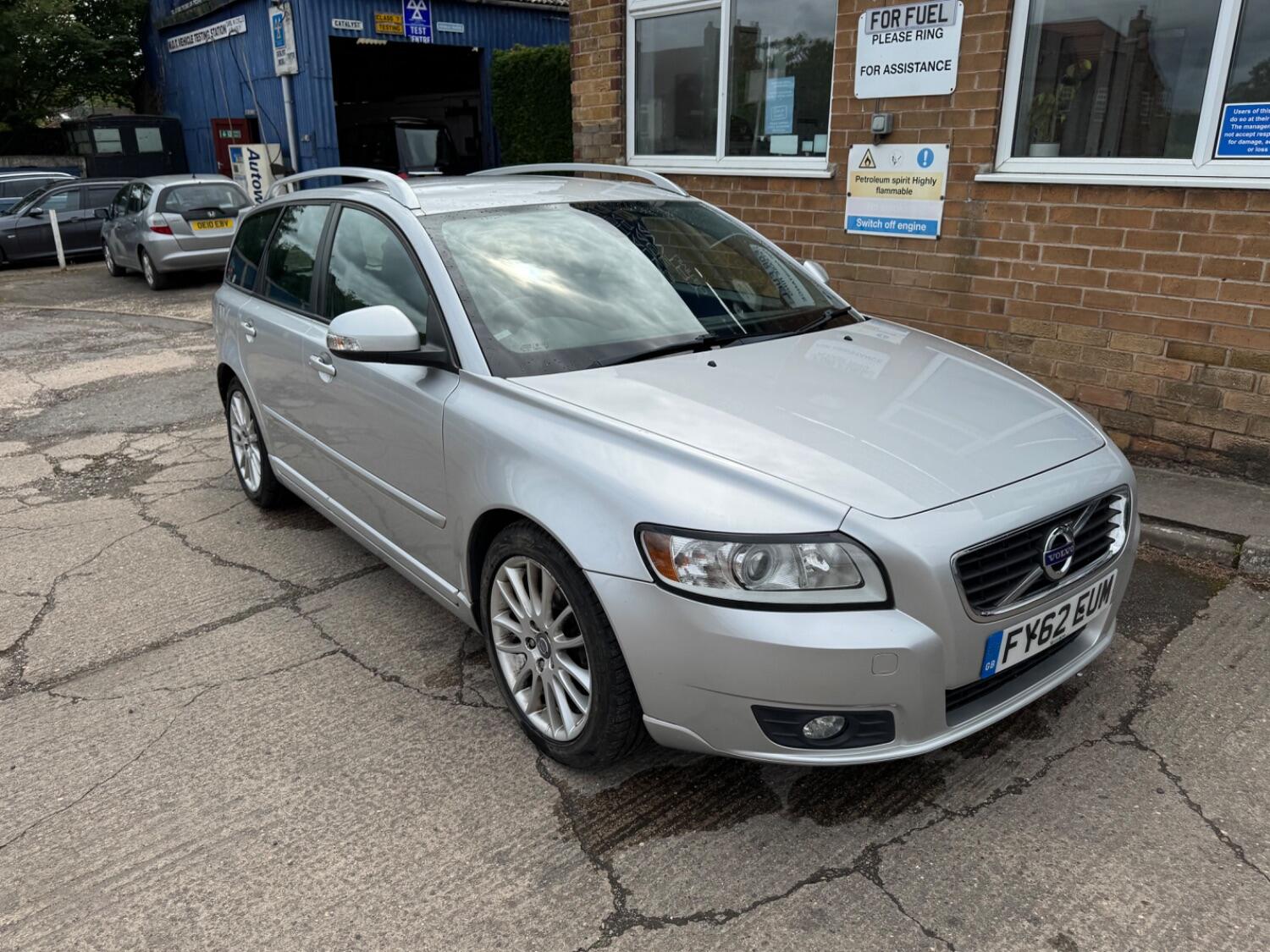 Used Volvo V50 2012 for sale - 76430959: Photo 10