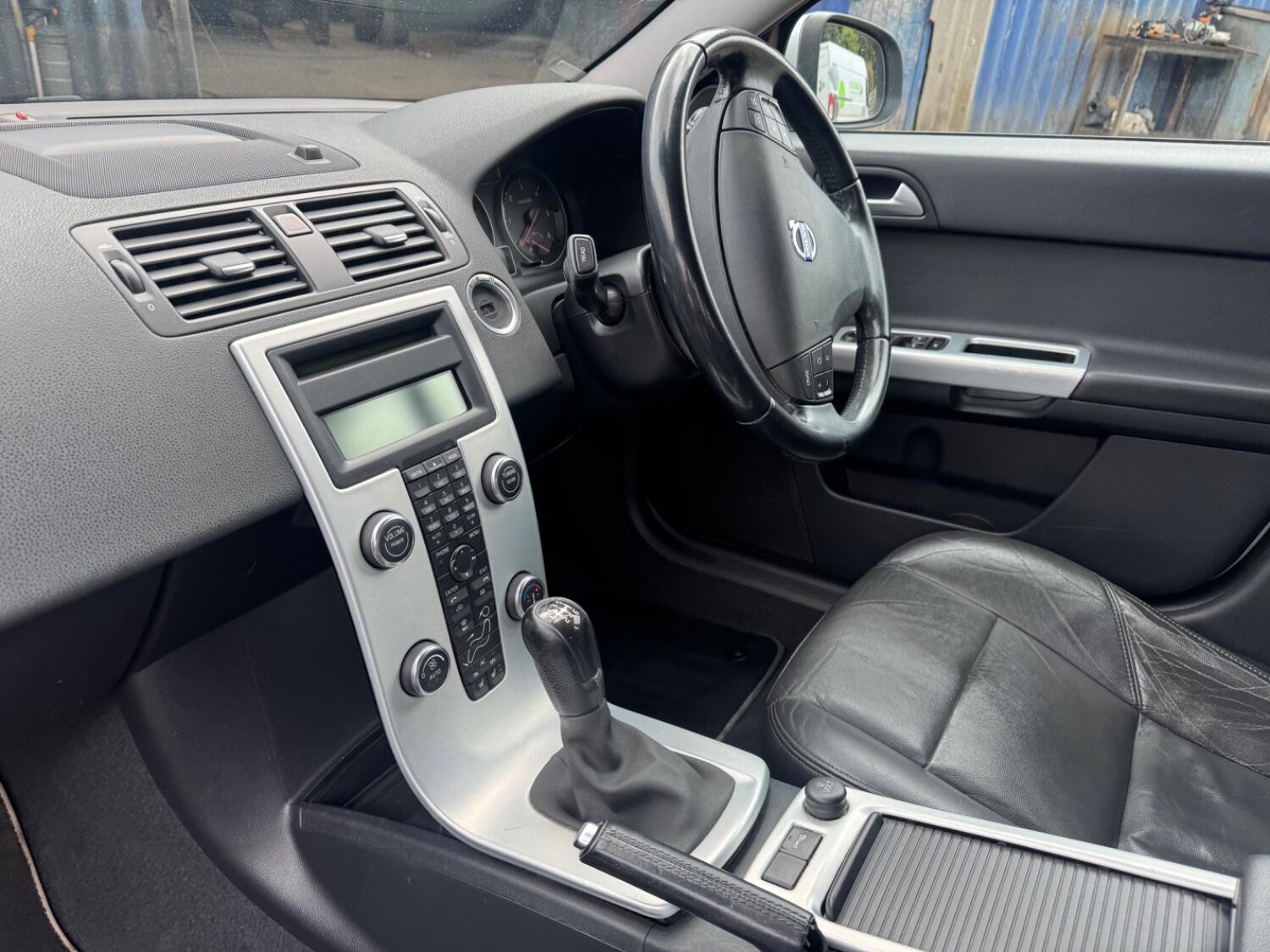 Used Volvo V50 2012 for sale - 76430959: Photo 17